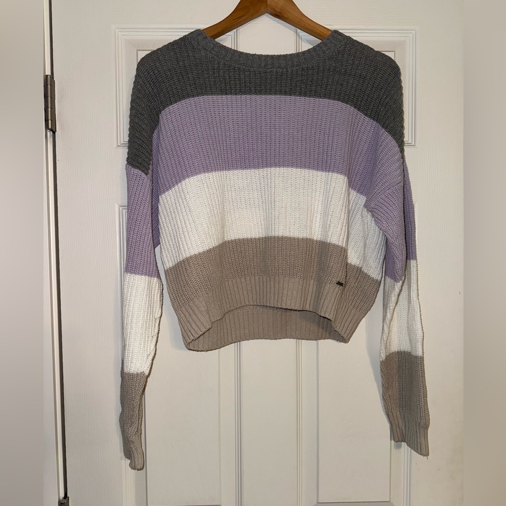Medium Hollister co sweater